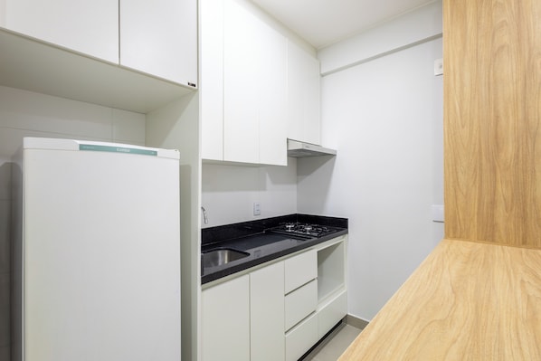 Basic Apartment | Private kitchen