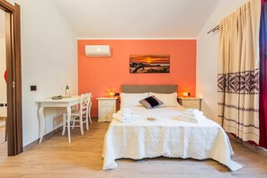 1 bedroom, WiFi, bed sheets, wheelchair access