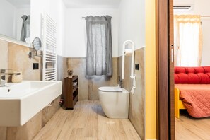 Shower, hair dryer, towels - Room 'Su Carinniu n.1' (Villacidro)