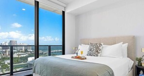 6 bedrooms, iron/ironing board, WiFi, bed sheets