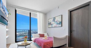 4 Schlafzimmer, Bügeleisen/Bügelbrett, WLAN, Bettwäsche