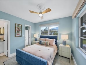 3 bedrooms, iron/ironing board, Internet, bed sheets