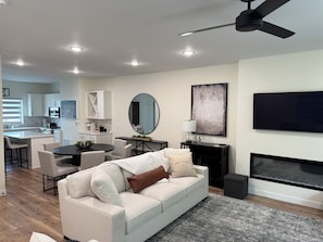 TV, fireplace