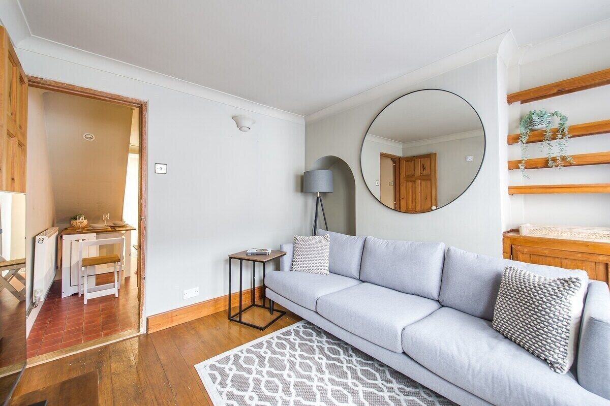 Living Room / Lounge