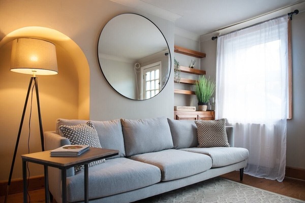 Living Room / Lounge