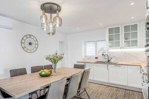 Dining - Villa Elegant Stone - Three Bedroom Villa, Sleeps 6 (Runović)