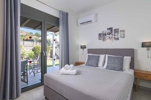 3 bedrooms, WiFi, bed sheets - Villa Mariani - Three Bedroom Villa, Sleeps 6 (Kalathos)