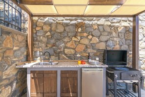 Kühlschrank, Mikrowelle, Ofen, Geschirrspüler