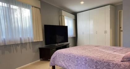 Room-serene Guest Room in Gladstone Park