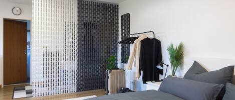 1 habitación, wifi y ropa de cama