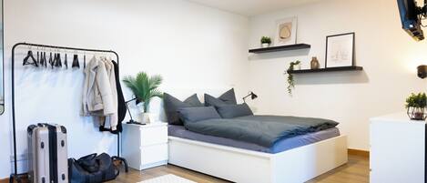 1 bedroom, WiFi, bed sheets