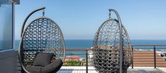 Ocean View Escape 2-bedroom apartment in Kingsburgh with AC and Private Rooftop