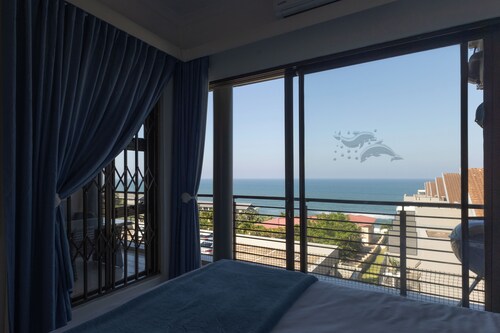 Ocean View Escape 2-bedroom apartment in Kingsburgh with AC and Private Rooftop