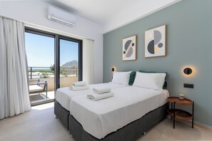 2 bedrooms, in-room safe, iron/ironing board, travel crib