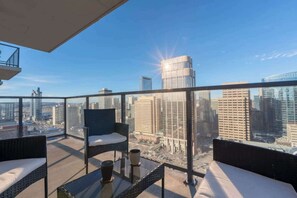 Property grounds - Corner Unit DT Luxury Highrise Condo (Calgary)