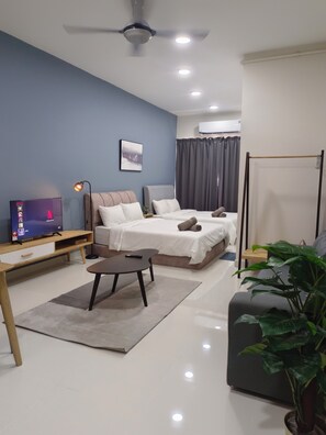 Familjestudio | Skrivbord, strykjärn/strykbräda och gratis wi-fi