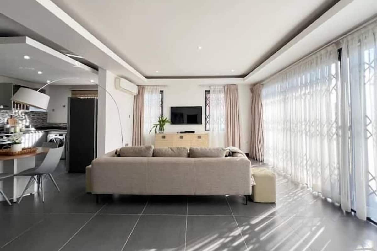 Standard Apartment, 2 Bedrooms | Living area