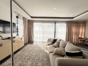Standard Apartment, 2 Bedrooms | Living area