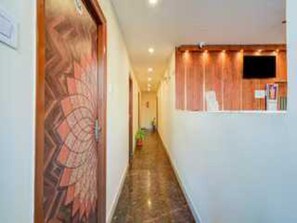 House | Lobby