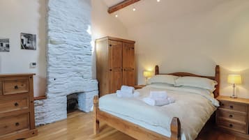 2 habitaciones, decoración personalizada y muebles diferentes