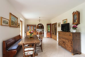 Villa, Garden View | Dining room - Villa la Fornace (Borgo San Lorenzo)