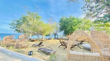 Privatstrand in der Nähe, weißer Sandstrand