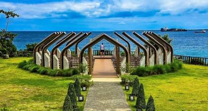 MactanNewtown Staycation Near The Beach