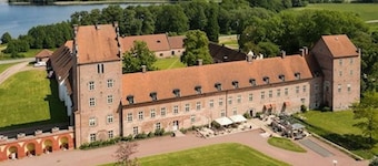 Modern 1-bedroom Apartment for 6 Near Kristianstad