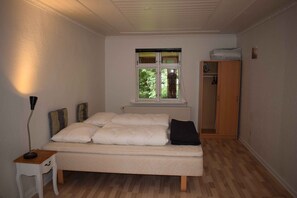 2 habitaciones, tabla de planchar con plancha y wifi gratis 