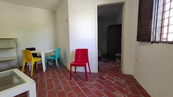 House, 4 Bedrooms, Accessible, Smoking | Interior