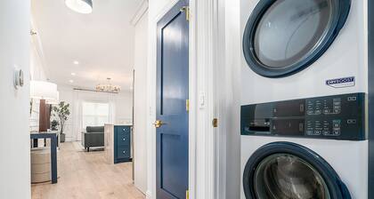 New 1st floor condo - 7 Block Walk to Notre Dame - Sleeps 8