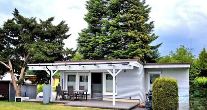House by the lake Elbe-Parey