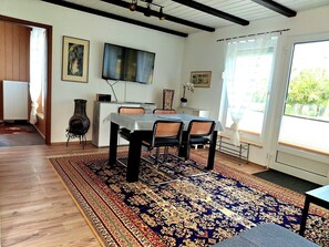 Dining - House by the lake Elbe-Parey (Elbe-Parey)