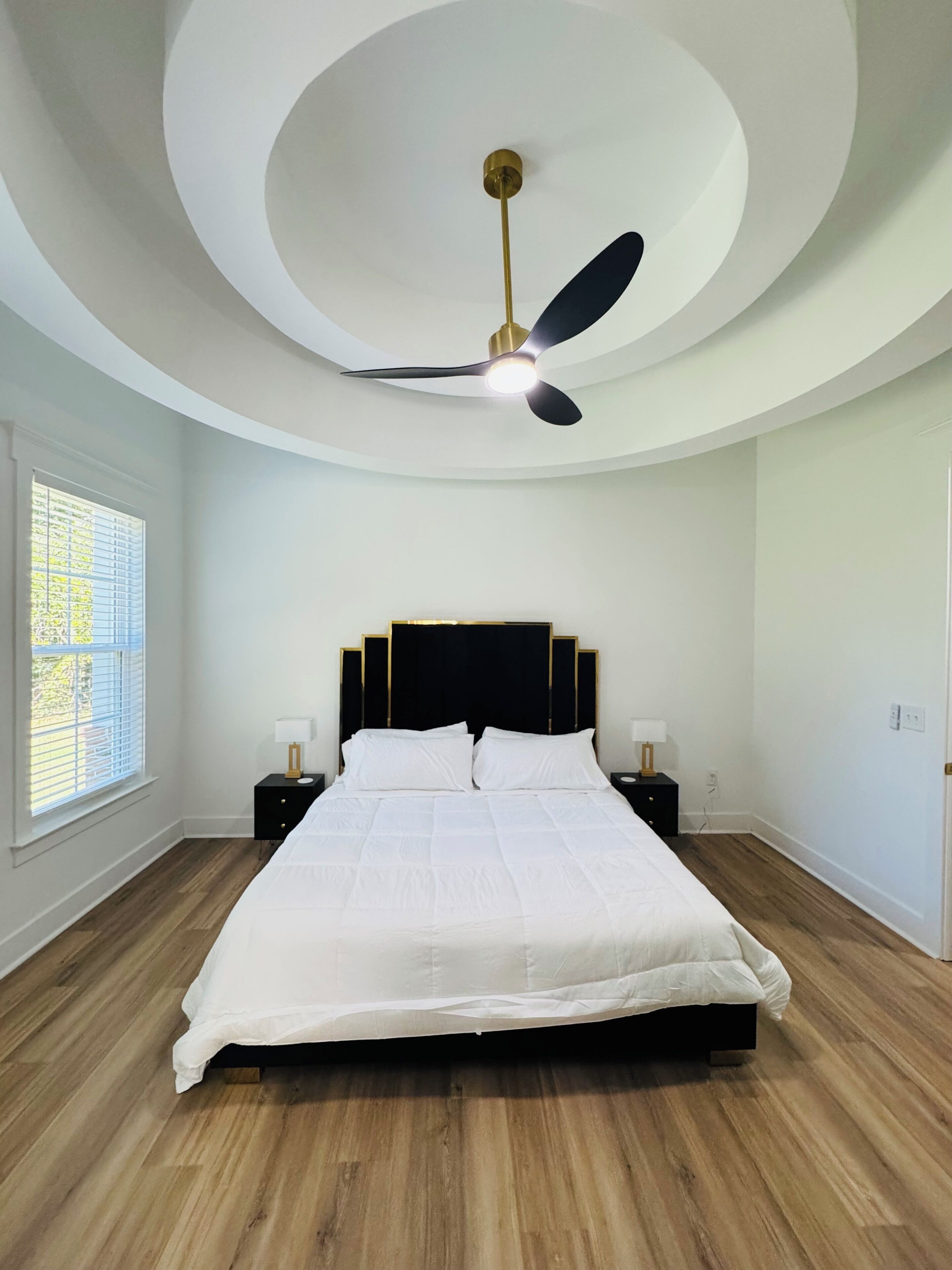 4 bedrooms, desk, iron/ironing board, free WiFi