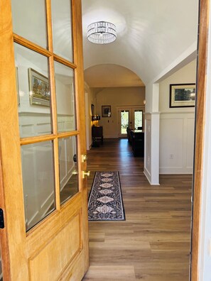 Interior - Downtown Aiken Elegant NEW Home (Aiken)