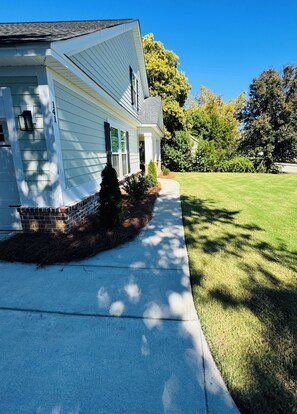 المنطقة المحيطة بالمنشأة