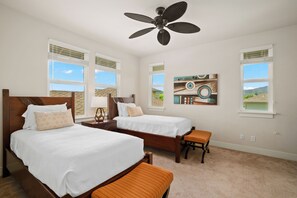 3 bedrooms, desk, iron/ironing board, free WiFi