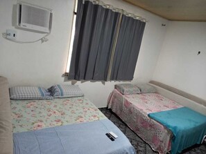 1 habitación, tabla de planchar con plancha, internet y ropa de cama 