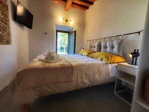 2 bedrooms, iron/ironing board, free WiFi, bed sheets - Corte di Muciafora Living (Muciafora)