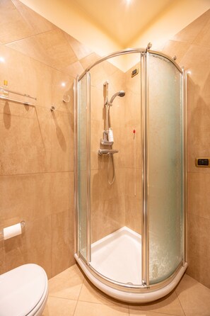 Shower, bidet, towels