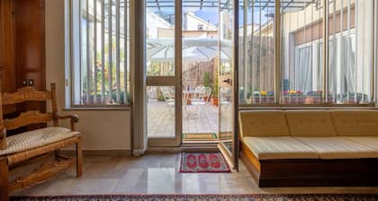 CasAdòro - Two Bedroom Apartment, Sleeps 5