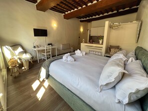 1 chambre, fer et planche à repasser, Wi-Fi gratuit, draps fournis