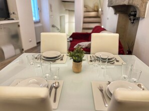 تناول الطعام