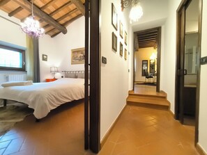 2 habitaciones, tabla de planchar con plancha y wifi gratis 
