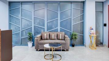 House | Meja sambut tetamu