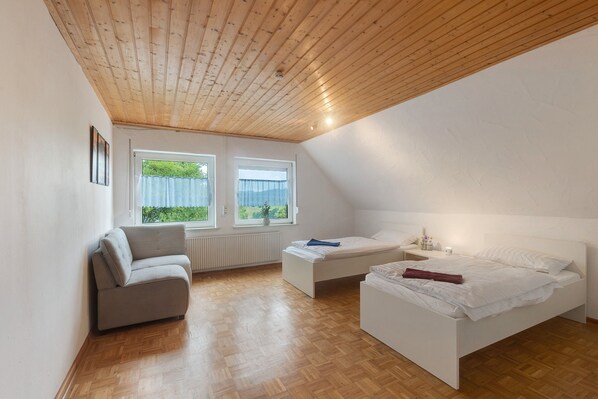 4 chambres, fer et planche à repasser, Wi-Fi