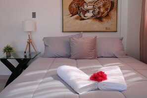 2 makuuhuonetta, silitysrauta/-lauta, ilmainen Wi-Fi, vuodevaatteet