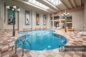 屋内プール、温水プール