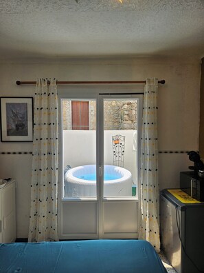 Premium Double Room, City View | Soundproofing, free WiFi