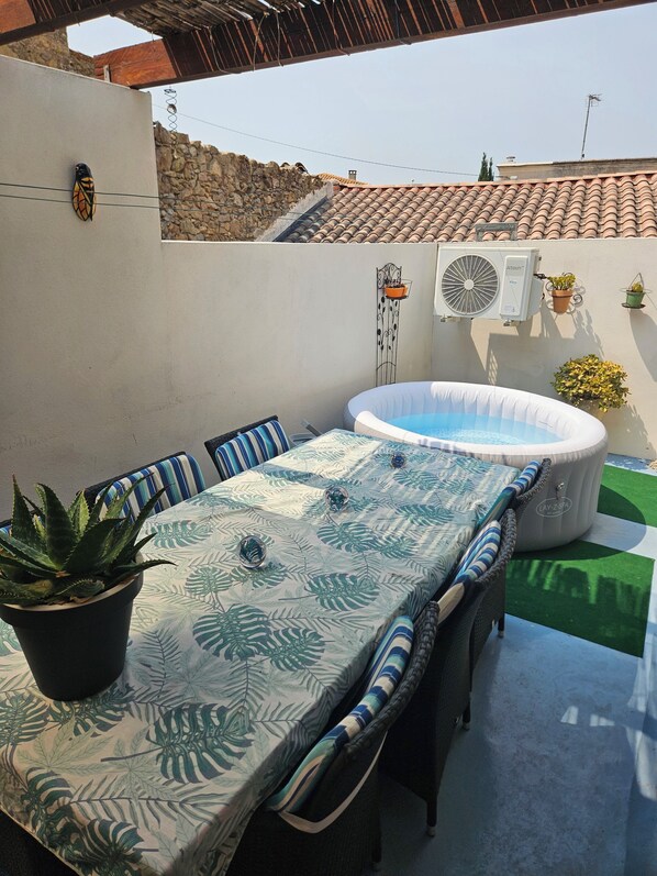 Habitación doble Premium, vista a la ciudad | Terraza o patio
